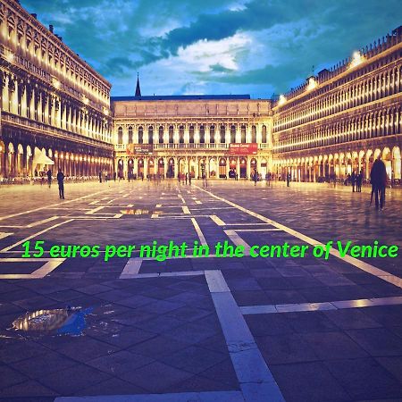 Venice Love Hostel Venesia Bagian luar foto